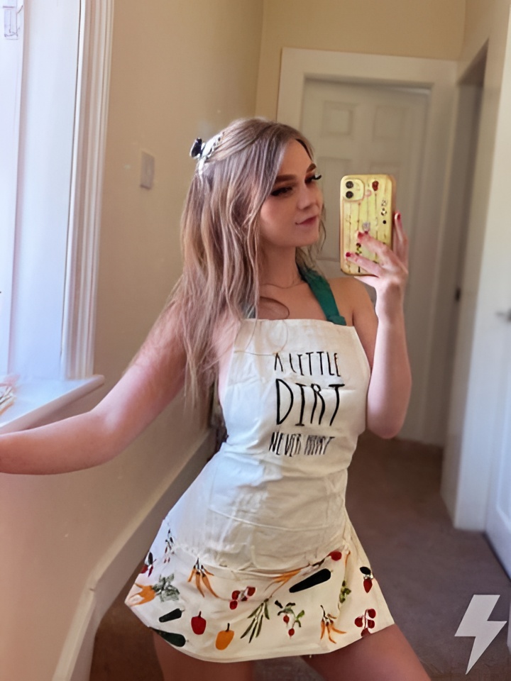 Элеонора привлекальеная девушка из Поронайск цена от 4000 руб