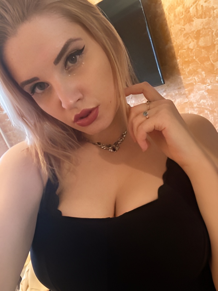 Роксана привлекальеная девушка из Поронайск цена от 2500 руб