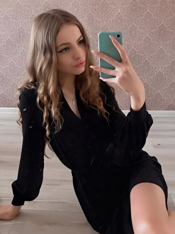 Ксения привлекательная девушка из Поронайск цена от 3000 руб