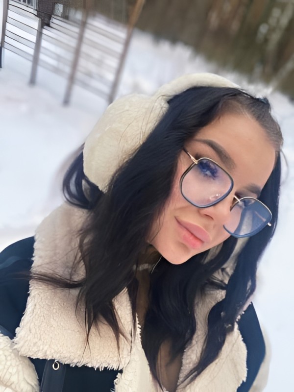 Рената привлекательная девушка из Поронайск цена от 1500 руб