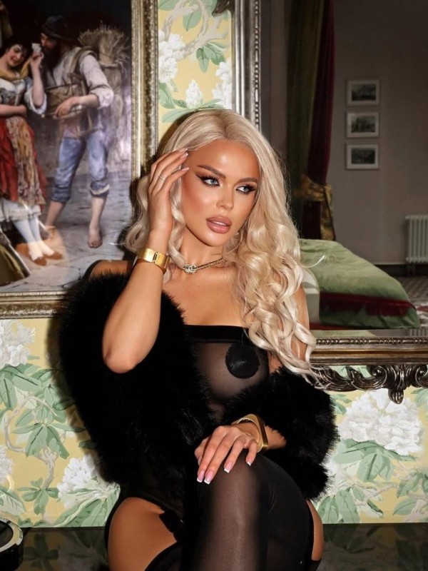 Надежда привлекательная девушка из Поронайск цена от 11000 руб